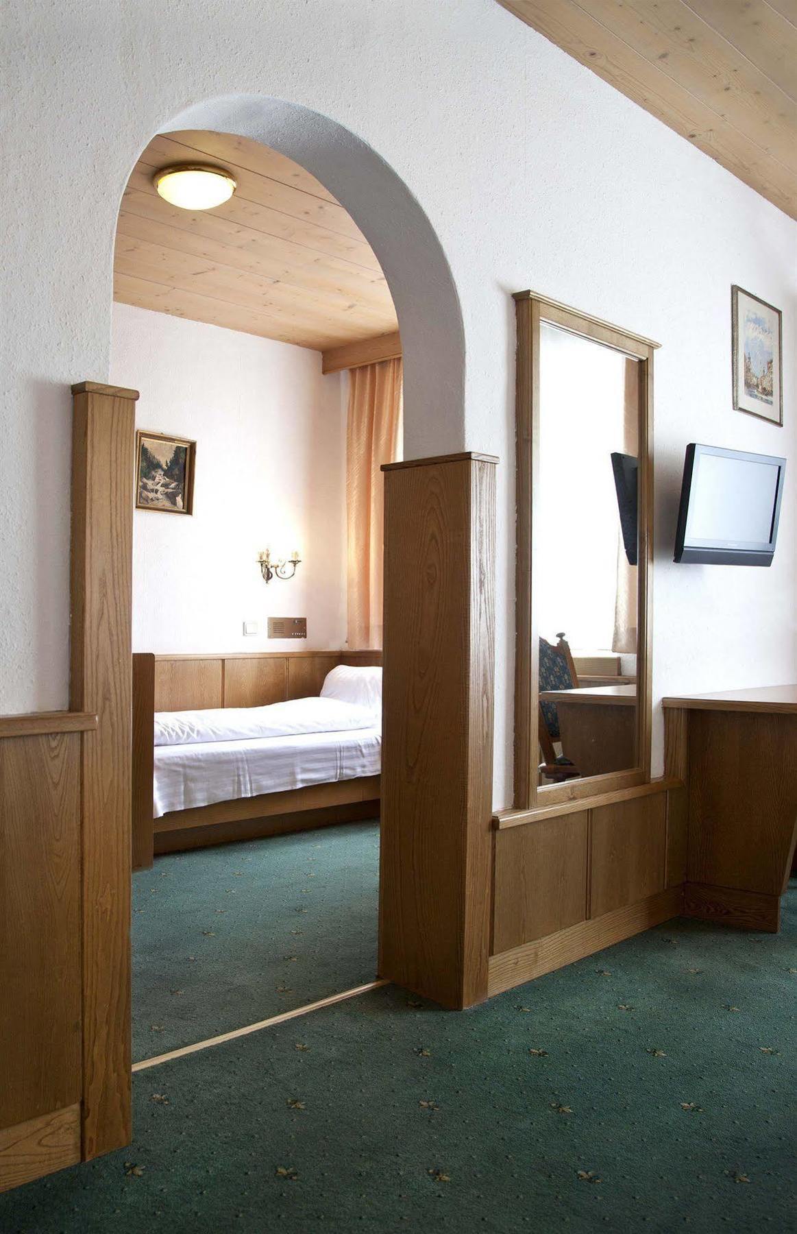 Hotel Altpradl Innsbruck Luaran gambar